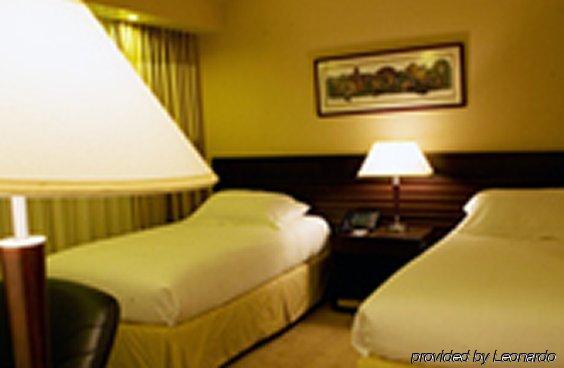 Eurobuilding Hotel & Suites Καράκας Δωμάτιο φωτογραφία A room at the hotel
