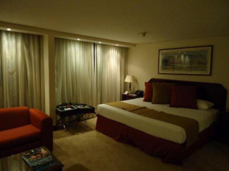 Eurobuilding Hotel & Suites Καράκας Εξωτερικό φωτογραφία A room at the hotel