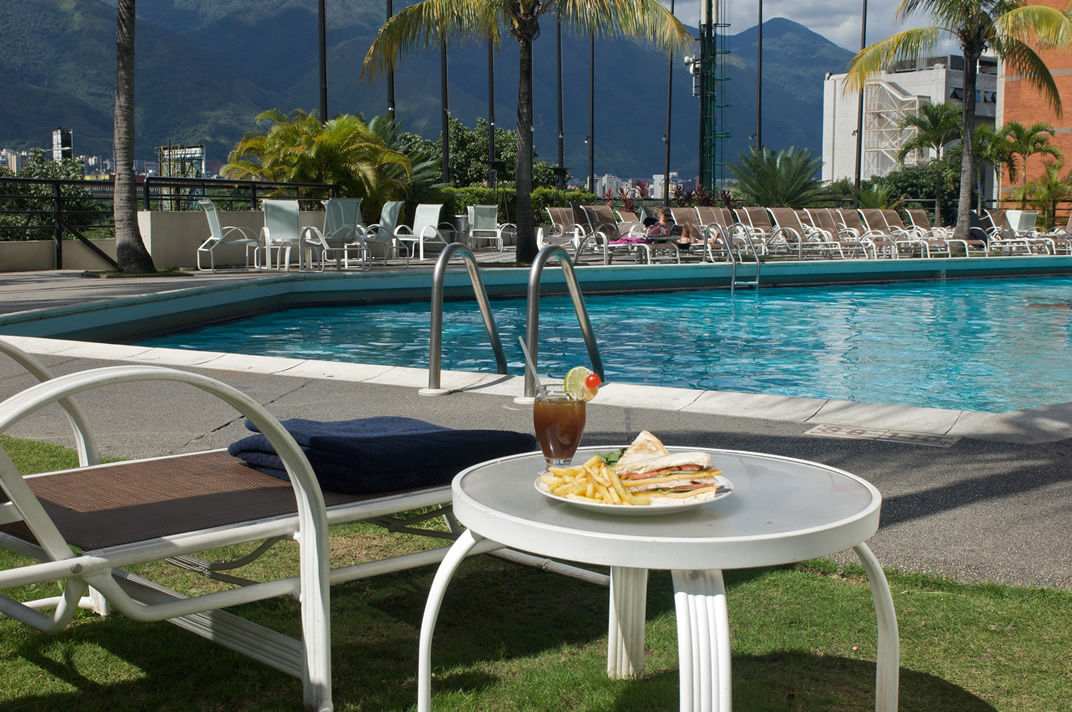 Eurobuilding Hotel & Suites Καράκας Εξωτερικό φωτογραφία Hotel's pool